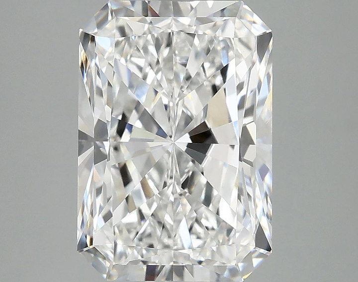 3.97 Carat Radiant Shaped Ideal Cut VVS2 IGI Certified Lab Grown Diamond