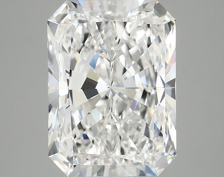 4.02 Carat Radiant Shaped Excellent Cut VVS2 IGI Certified Lab Grown Diamond