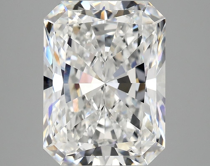 4.99 Carat Radiant Shaped Excellent Cut VVS2 IGI Certified Lab Grown Diamond