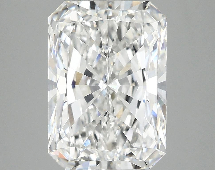 4.07 Carat Radiant Shaped Ideal Cut VVS2 IGI Certified Lab Grown Diamond