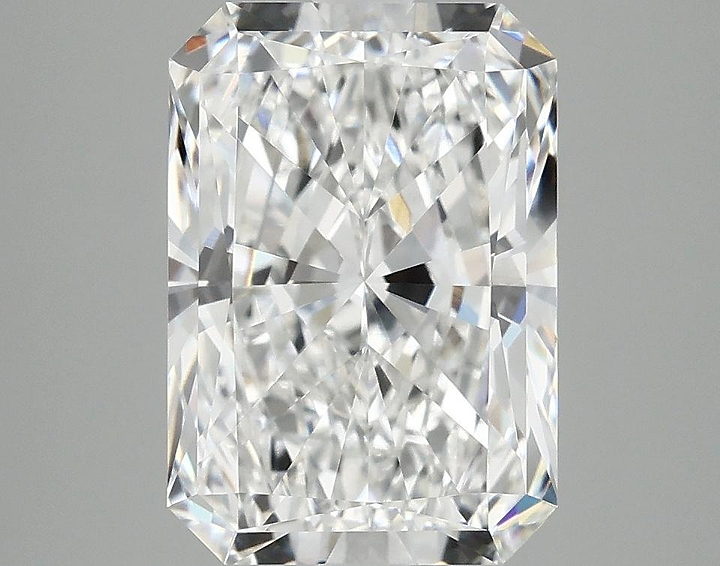 3.93 Carat Radiant Shaped Ideal Cut VVS2 IGI Certified Lab Grown Diamond