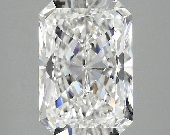 3.08 Carat Radiant Shaped Ideal Cut VVS2 IGI Certified Lab Grown Diamond