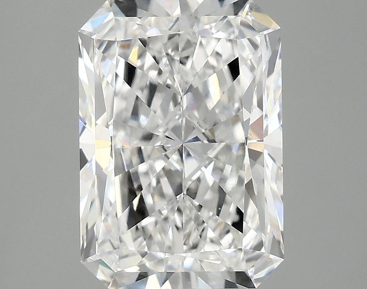 3.04 Carat Radiant Shaped Ideal Cut VS2 IGI Certified Lab Grown Diamond