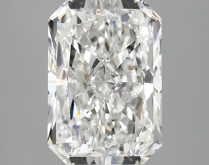 2.99 Carat Radiant Shaped Ideal Cut VVS2 IGI Certified Lab Grown Diamond