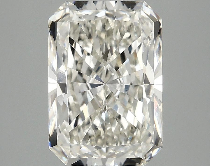 3.04 Carat Radiant Shaped Ideal Cut VVS2 IGI Certified Lab Grown Diamond