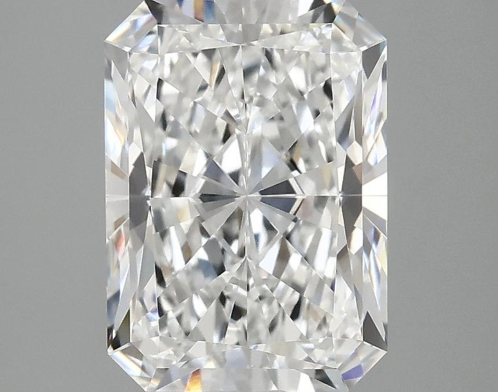 3.1 Carat Radiant Shaped Excellent Cut VVS2 IGI Certified Lab Grown Diamond