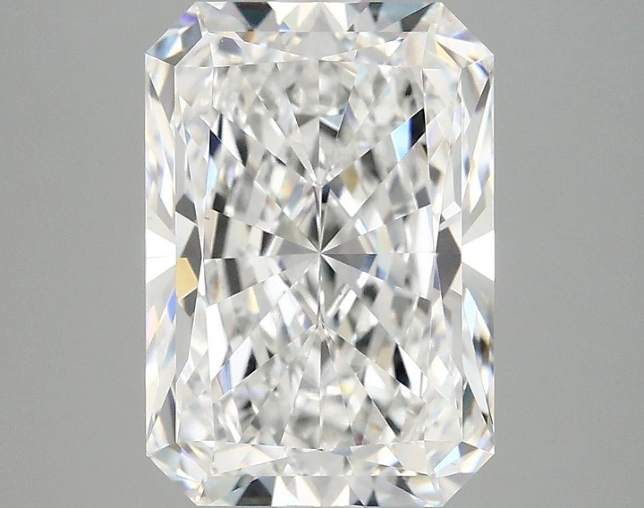 4.05 Carat Radiant Shaped Ideal Cut VS1 IGI Certified Lab Grown Diamond