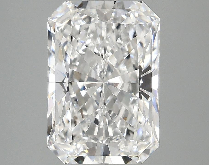 2.99 Carat Radiant Shaped Ideal Cut VVS2 IGI Certified Lab Grown Diamond