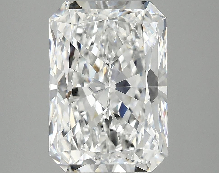 3.94 Carat Radiant Shaped Ideal Cut VVS2 IGI Certified Lab Grown Diamond