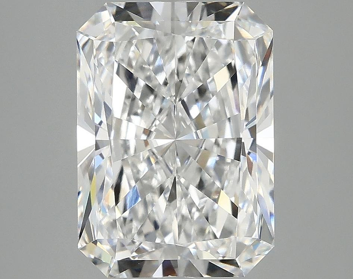 4.05 Carat Radiant Shaped Ideal Cut VVS2 IGI Certified Lab Grown Diamond