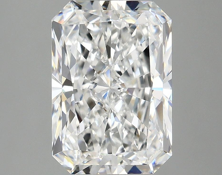 3.08 Carat Radiant Shaped Ideal Cut VVS2 IGI Certified Lab Grown Diamond