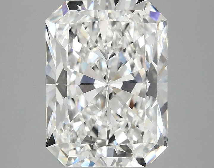3.02 Carat Radiant Shaped Excellent Cut VVS2 IGI Certified Lab Grown Diamond