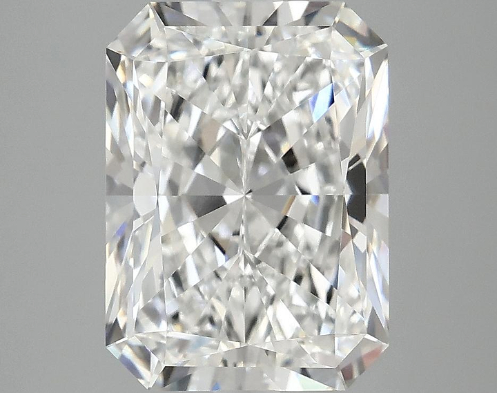 3.89 Carat Radiant Shaped Excellent Cut VVS2 IGI Certified Lab Grown Diamond