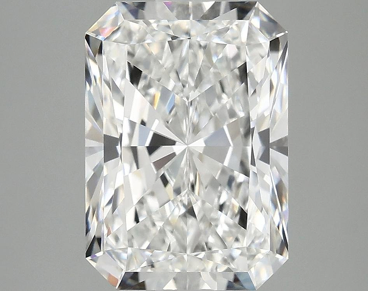 3.85 Carat Radiant Shaped Ideal Cut VVS2 IGI Certified Lab Grown Diamond