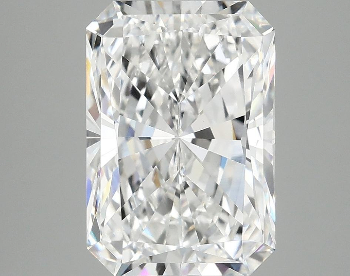 3.91 Carat Radiant Shaped Ideal Cut VVS2 IGI Certified Lab Grown Diamond