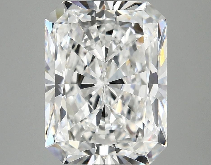 4.01 Carat Radiant Shaped Excellent Cut VVS2 IGI Certified Lab Grown Diamond