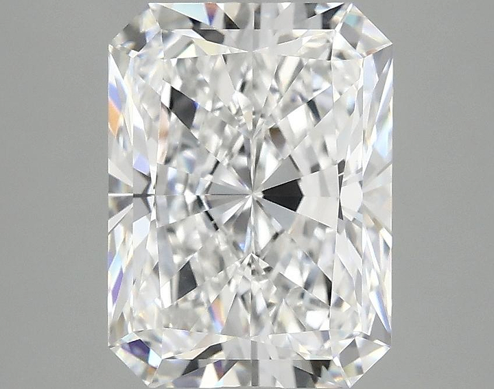3.1 Carat Radiant Shaped Excellent Cut VVS2 IGI Certified Lab Grown Diamond