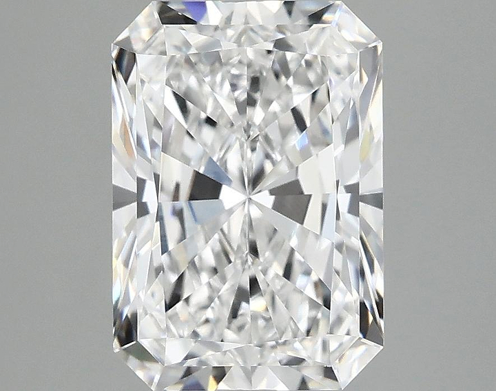 3.08 Carat Radiant Shaped Ideal Cut VS1 IGI Certified Lab Grown Diamond