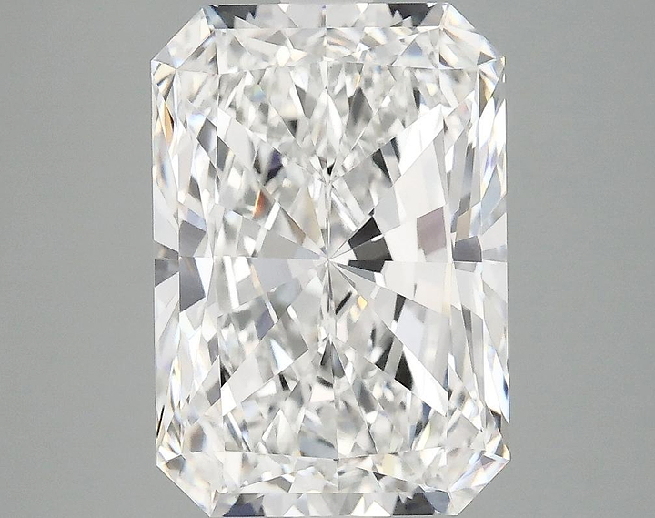 4.24 Carat Radiant Shaped Ideal Cut VVS2 IGI Certified Lab Grown Diamond
