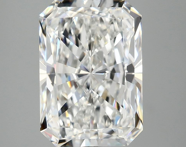 4.02 Carat Radiant Shaped Ideal Cut VVS2 IGI Certified Lab Grown Diamond