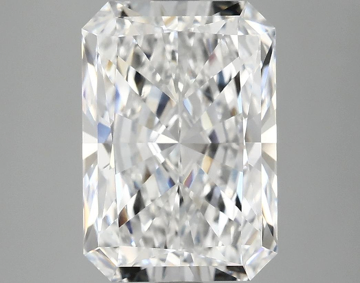4.82 Carat Radiant Shaped Ideal Cut VS1 IGI Certified Lab Grown Diamond