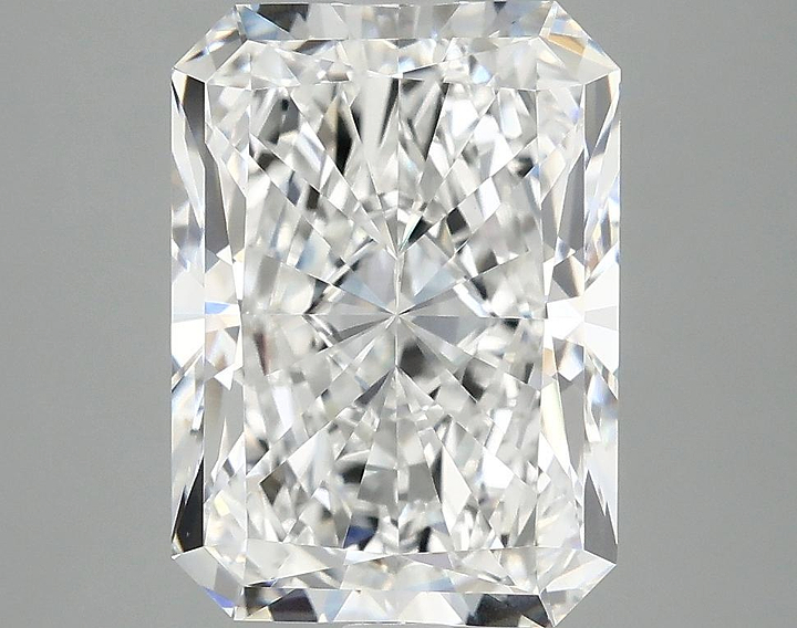 4.02 Carat Radiant Shaped Ideal Cut VVS2 IGI Certified Lab Grown Diamond