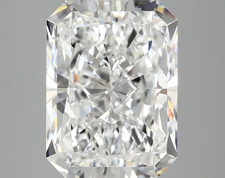 3.86 Carat Radiant Shaped Excellent Cut VVS2 IGI Certified Lab Grown Diamond