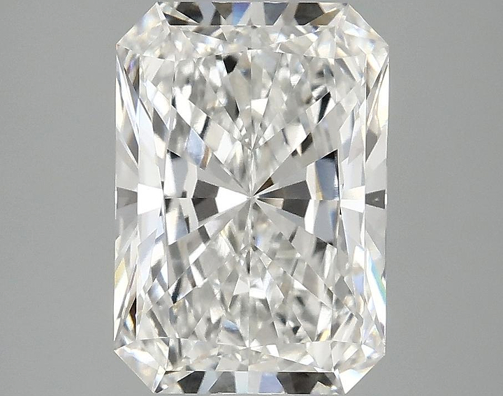 3.1 Carat Radiant Shaped Ideal Cut VVS2 IGI Certified Lab Grown Diamond