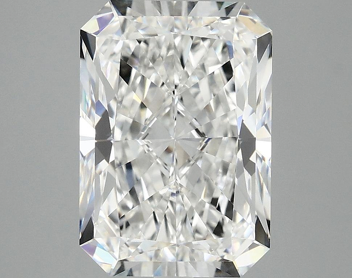 4.04 Carat Radiant Shaped Ideal Cut VVS2 IGI Certified Lab Grown Diamond