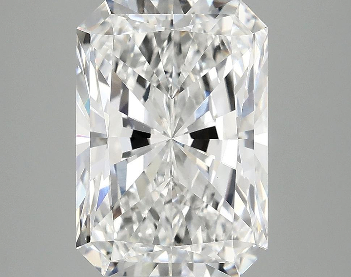 4.07 Carat Radiant Shaped Ideal Cut VVS2 IGI Certified Lab Grown Diamond