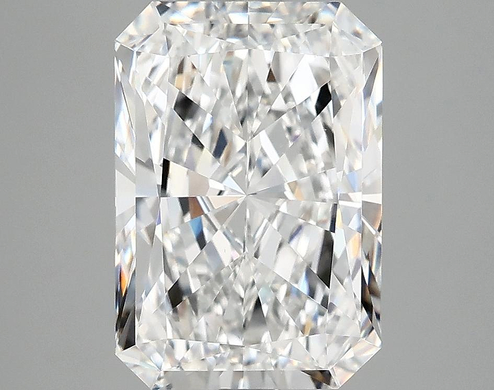3.97 Carat Radiant Shaped Ideal Cut VVS2 IGI Certified Lab Grown Diamond