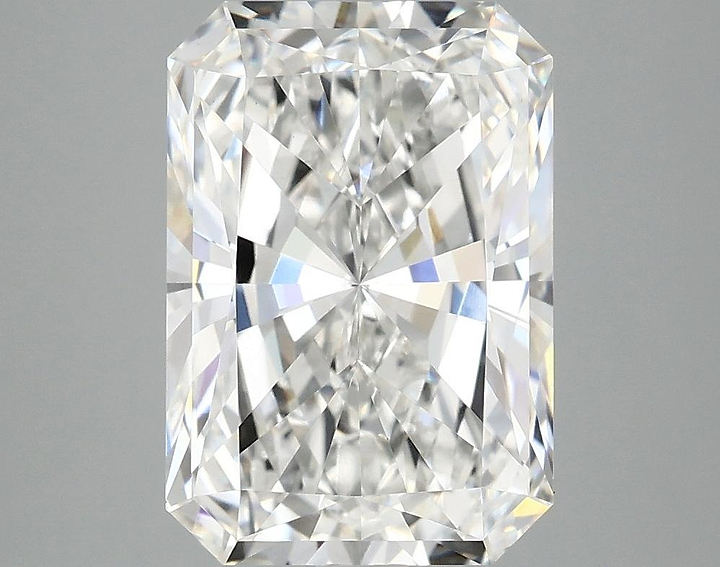 3.85 Carat Radiant Shaped Ideal Cut VVS2 IGI Certified Lab Grown Diamond