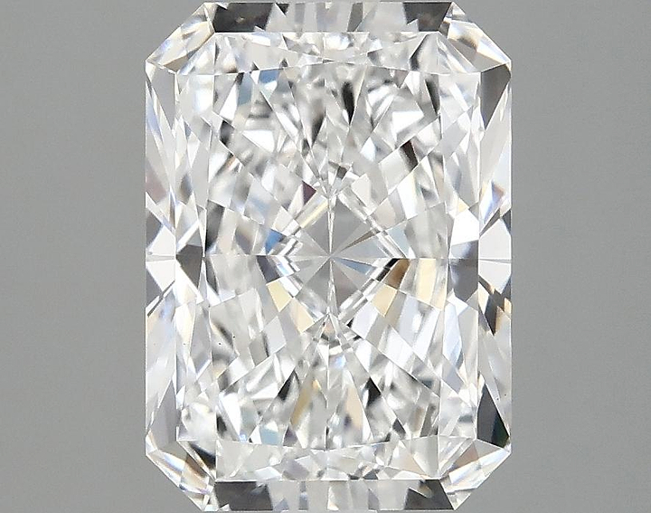 3.07 Carat Radiant Shaped Excellent Cut VS1 IGI Certified Lab Grown Diamond