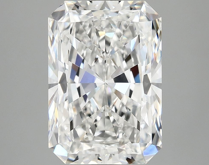 4.0 Carat Radiant Shaped Ideal Cut VVS2 IGI Certified Lab Grown Diamond