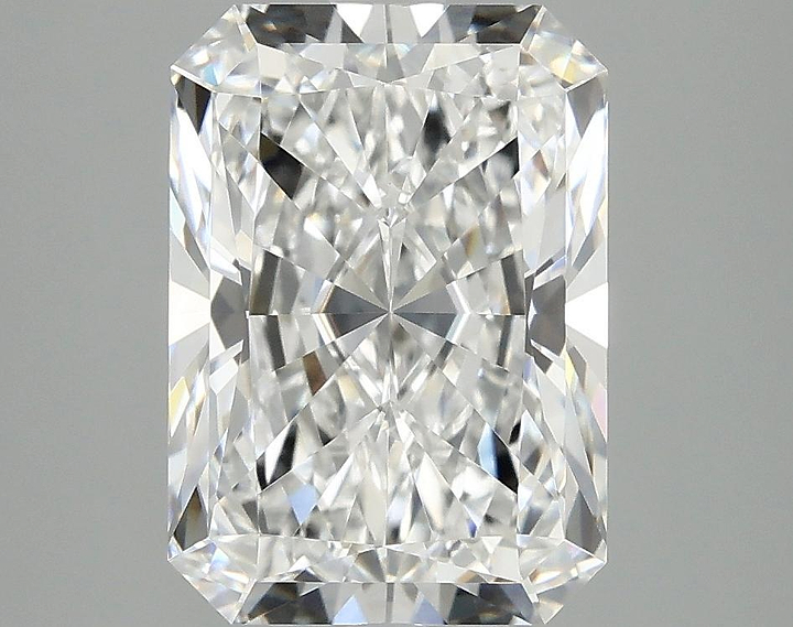 4.1 Carat Radiant Shaped Ideal Cut VVS2 IGI Certified Lab Grown Diamond