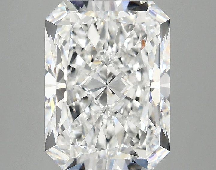 4.1 Carat Radiant Shaped Excellent Cut VVS2 IGI Certified Lab Grown Diamond