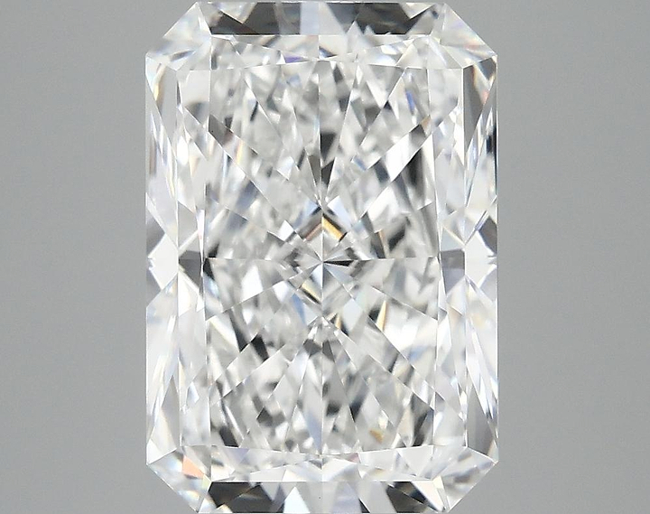 4.05 Carat Radiant Shaped Ideal Cut VVS2 IGI Certified Lab Grown Diamond