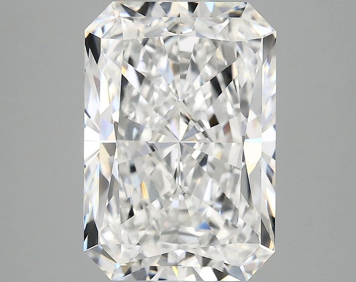 4.1 Carat Radiant Shaped Ideal Cut VVS2 IGI Certified Lab Grown Diamond