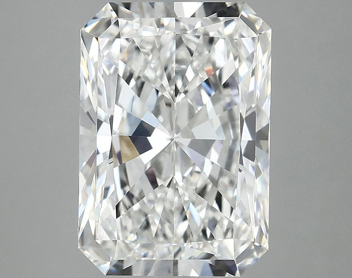 4.09 Carat Radiant Shaped Ideal Cut VVS2 IGI Certified Lab Grown Diamond