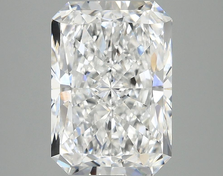 4.1 Carat Radiant Shaped Ideal Cut VVS2 IGI Certified Lab Grown Diamond