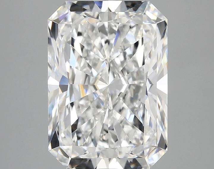 4.16 Carat Radiant Shaped Ideal Cut VVS2 IGI Certified Lab Grown Diamond