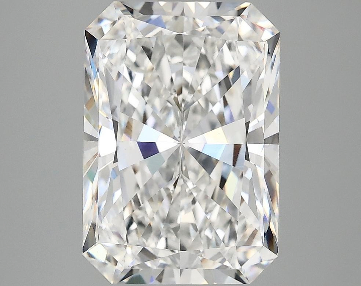 3.94 Carat Radiant Shaped Ideal Cut VVS2 IGI Certified Lab Grown Diamond