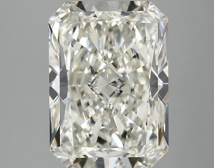 3.03 Carat Radiant Shaped Ideal Cut VVS2 IGI Certified Lab Grown Diamond