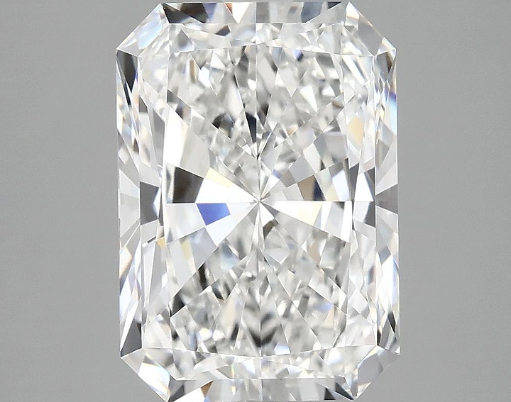 3.95 Carat Radiant Shaped Ideal Cut VVS2 IGI Certified Lab Grown Diamond