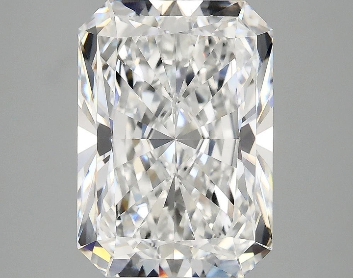 4.07 Carat Radiant Shaped Ideal Cut VVS2 IGI Certified Lab Grown Diamond