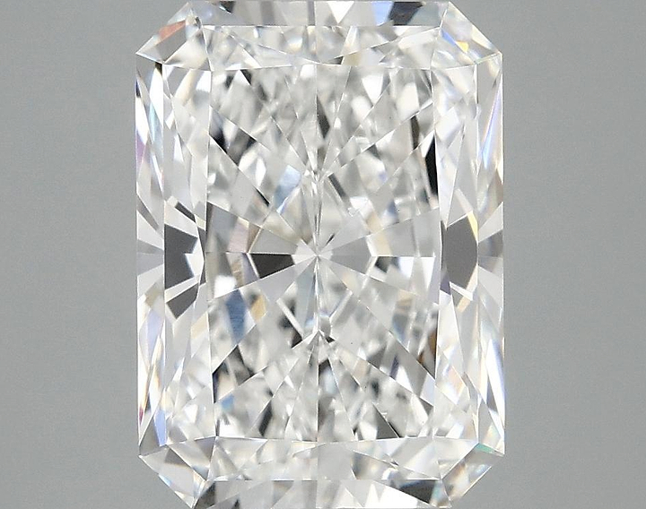 4.03 Carat Radiant Shaped Excellent Cut VVS2 IGI Certified Lab Grown Diamond