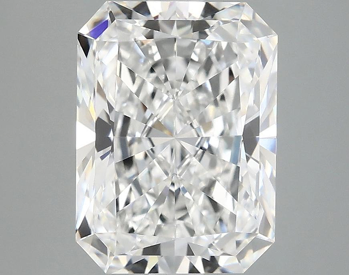 3.05 Carat Radiant Shaped Excellent Cut VVS2 IGI Certified Lab Grown Diamond