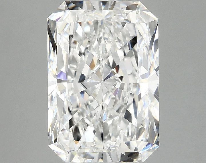 3.96 Carat Radiant Shaped Ideal Cut VVS2 IGI Certified Lab Grown Diamond