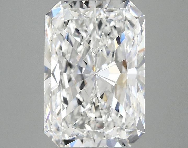 3.91 Carat Radiant Shaped Ideal Cut VS1 IGI Certified Lab Grown Diamond