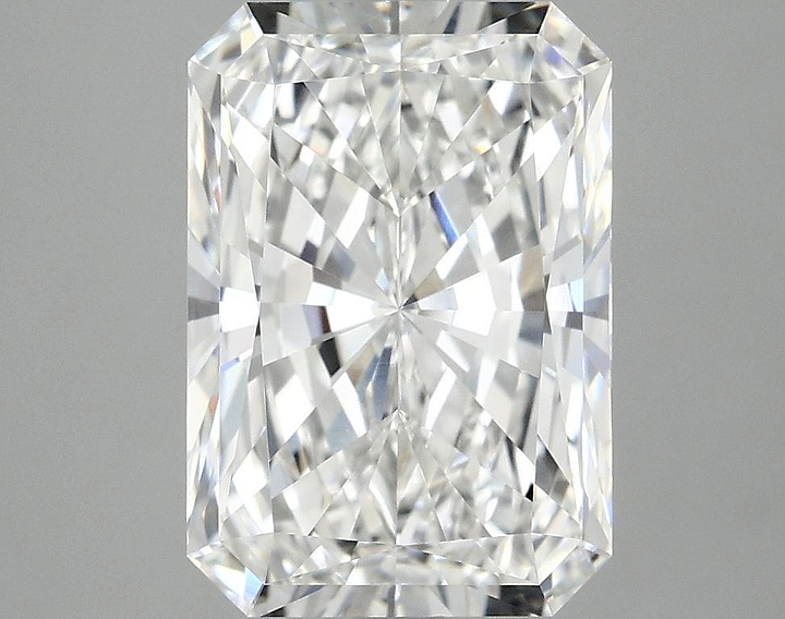 3.94 Carat Radiant Shaped Ideal Cut VVS2 IGI Certified Lab Grown Diamond